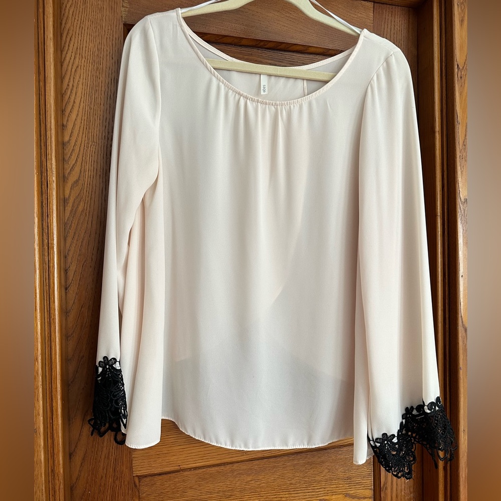 Boutique cream colored blouse